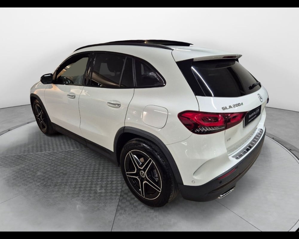 Mercedes-Benz GLA SUV usata a Prato (9)