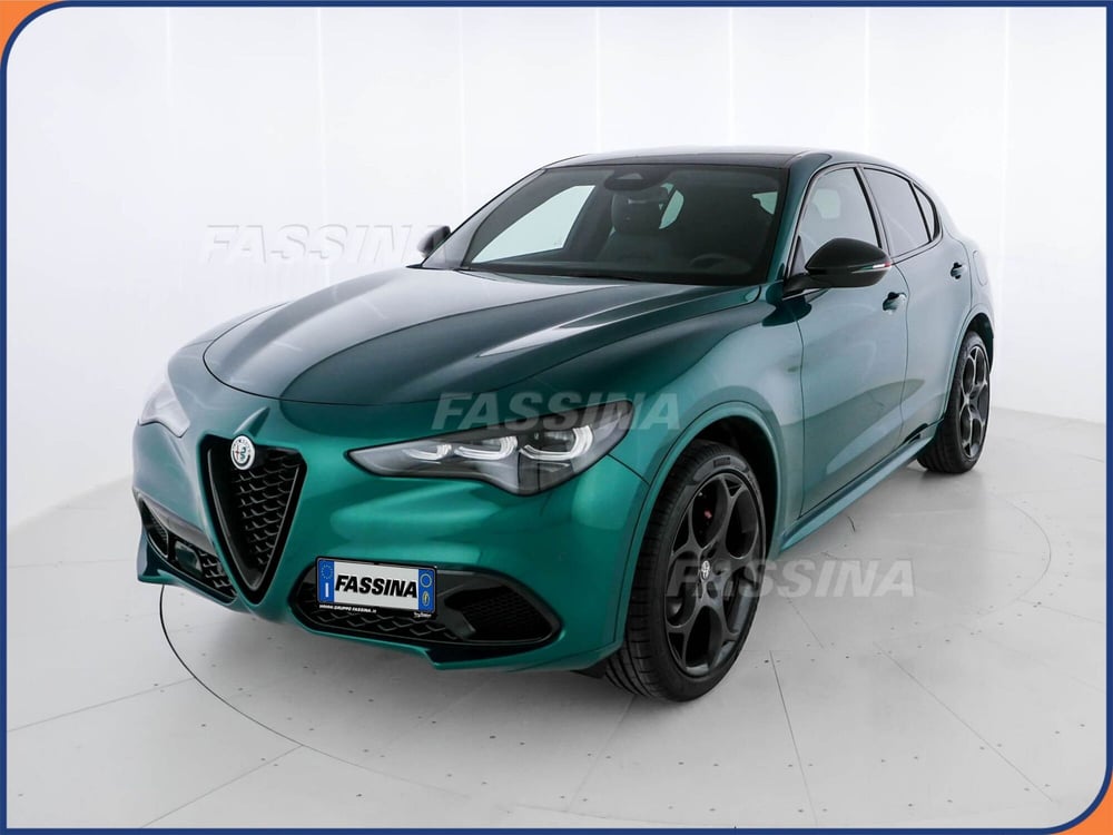 Alfa Romeo Stelvio nuova a Milano (3)