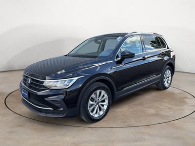 Volkswagen Tiguan 2.0 TDI 150 CV SCR DSG Life del 2024 usata a Terni