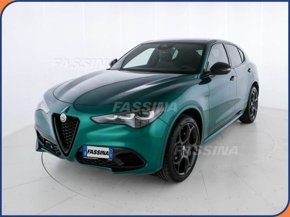 Alfa Romeo Stelvio nuova a Milano (3)