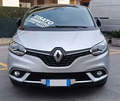 Renault Sc&eacute;nic 1.5 dci energy Intens 110cv del 2017 usata a Sora