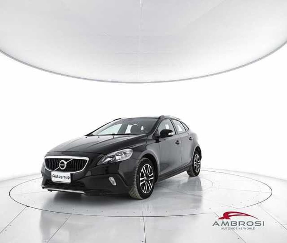 Volvo V40 Cross Country usata a Viterbo