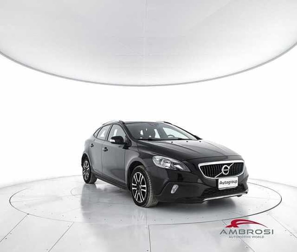 Volvo V40 Cross Country usata a Viterbo (2)