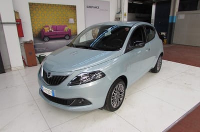 Lancia Ypsilon 1.0 FireFly 5 porte S&amp;S Hybrid Gold Plus del 2023 usata a Rho