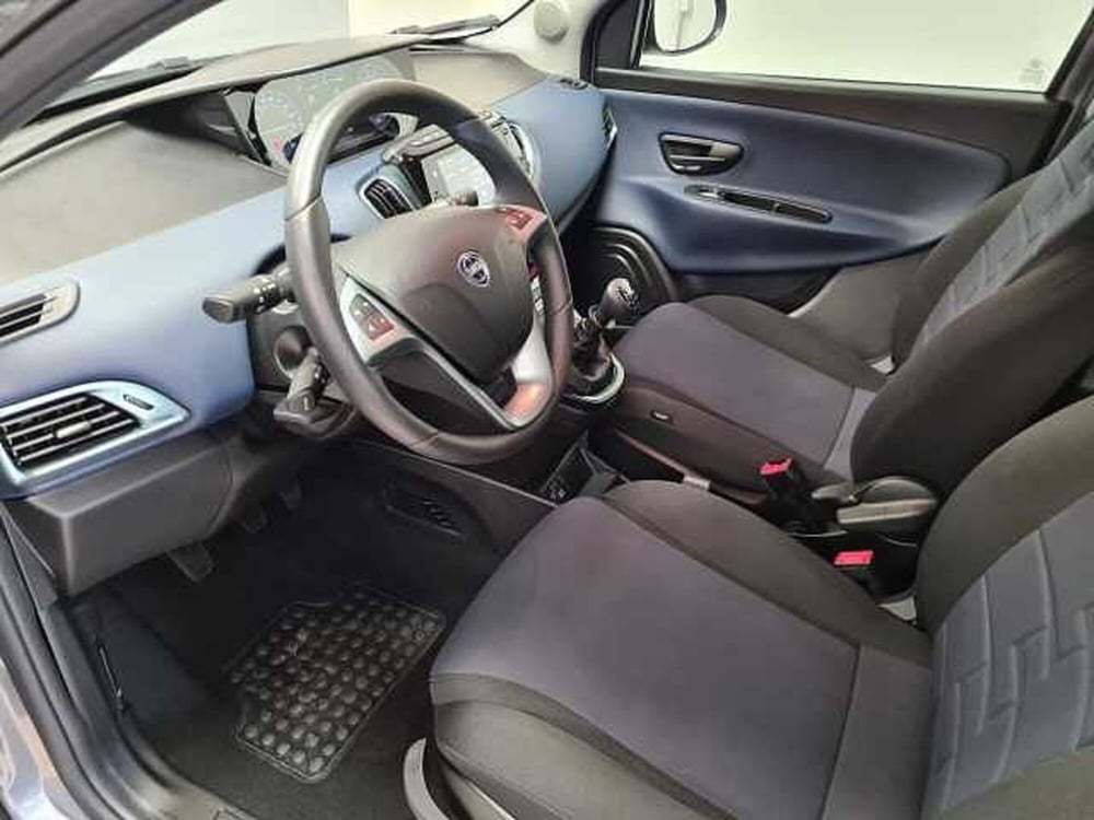 Lancia Ypsilon usata a Brescia (11)