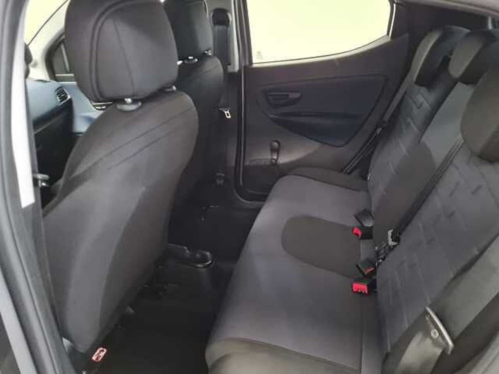 Lancia Ypsilon usata a Brescia (12)