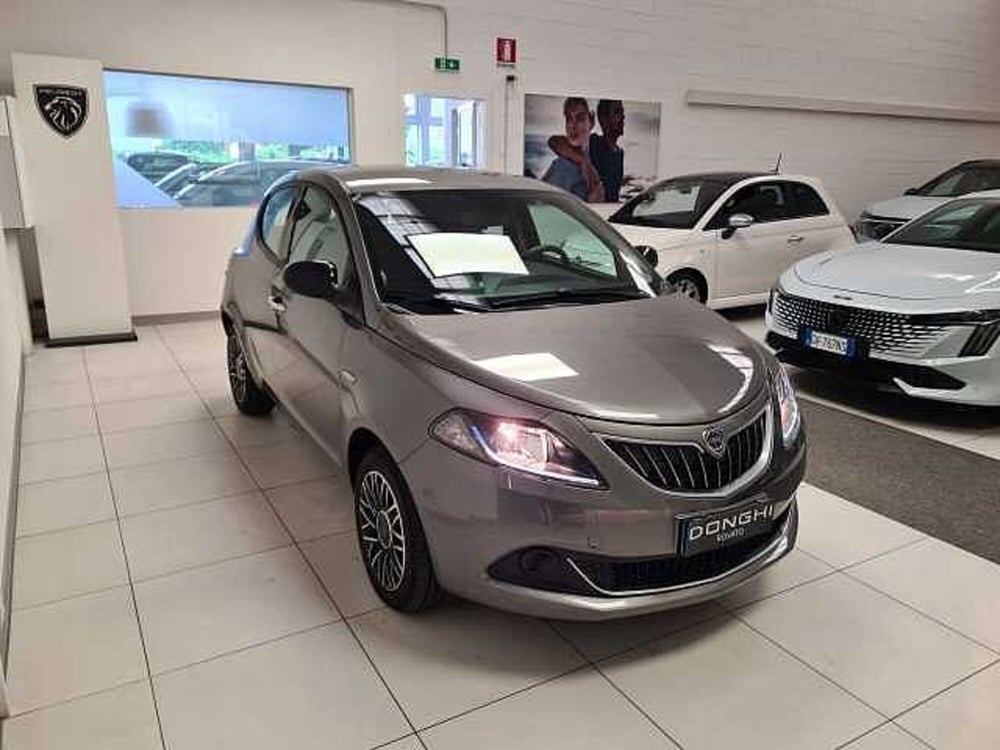 Lancia Ypsilon usata a Brescia (3)