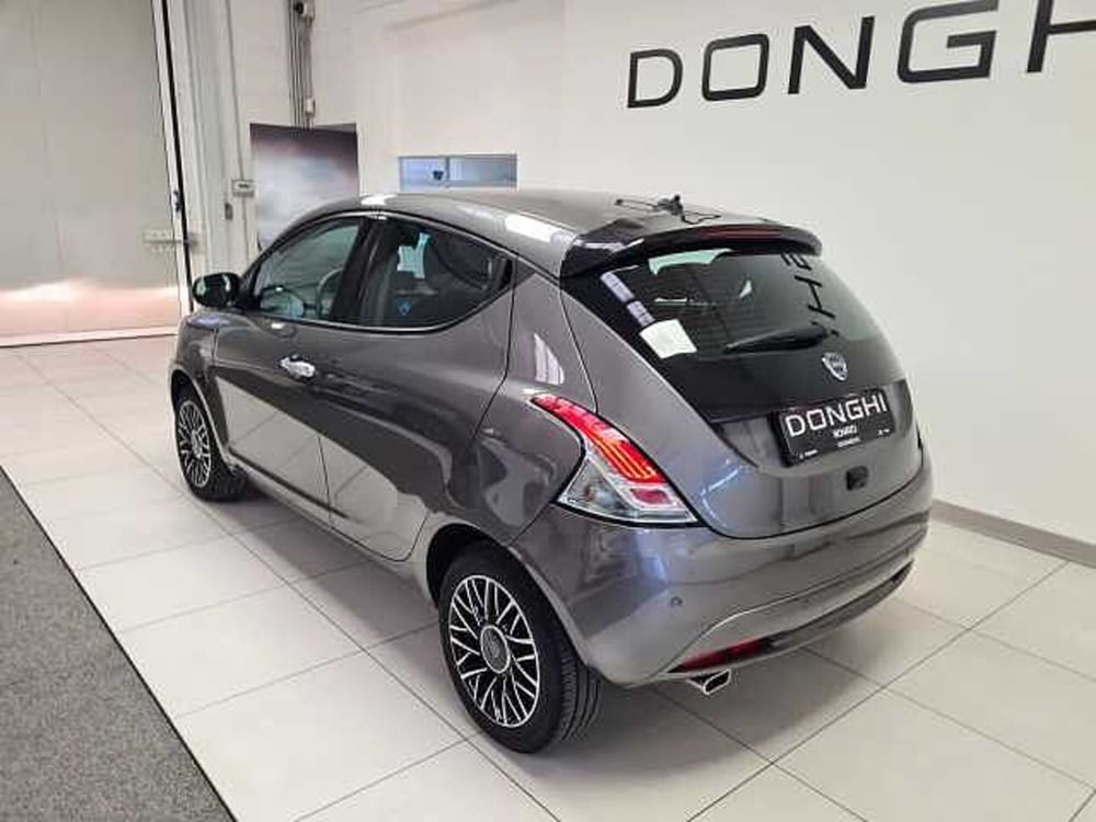 Lancia Ypsilon usata a Brescia (6)