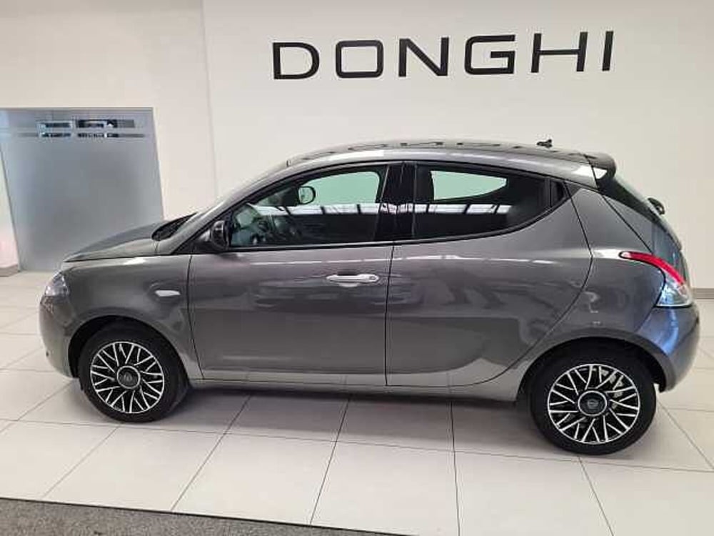 Lancia Ypsilon usata a Brescia (7)
