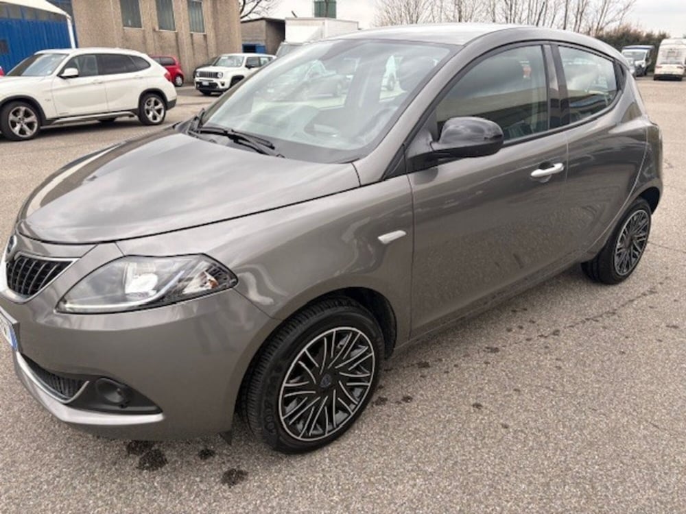 Lancia Ypsilon usata a Varese (10)