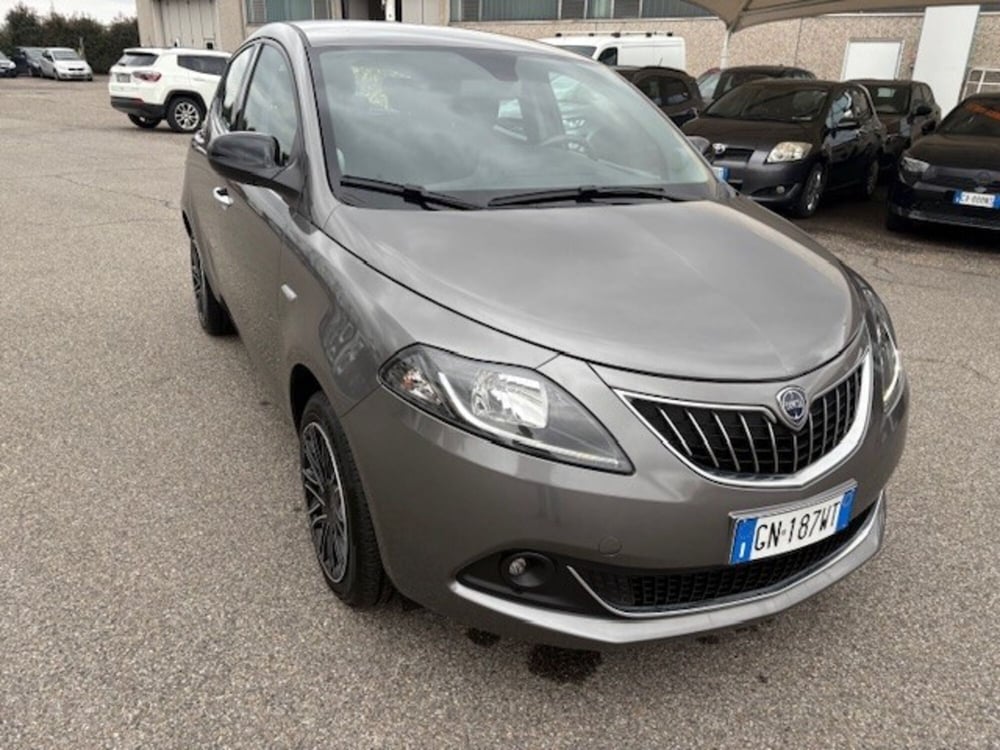 Lancia Ypsilon usata a Varese (12)