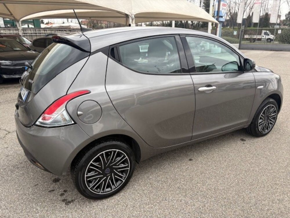 Lancia Ypsilon usata a Varese (17)