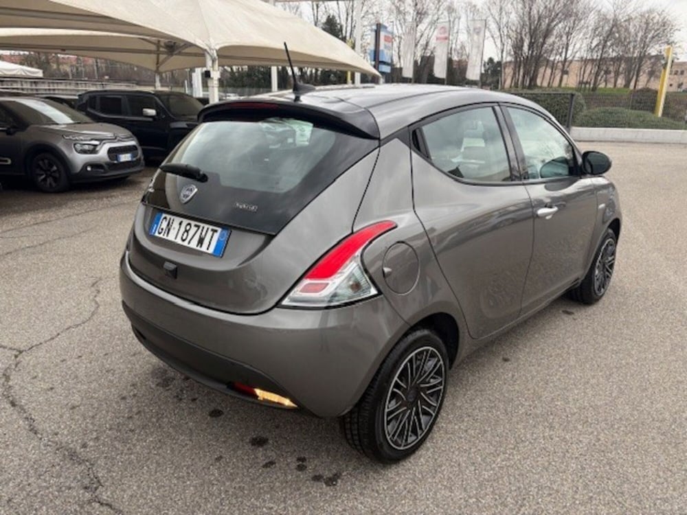 Lancia Ypsilon usata a Varese (8)