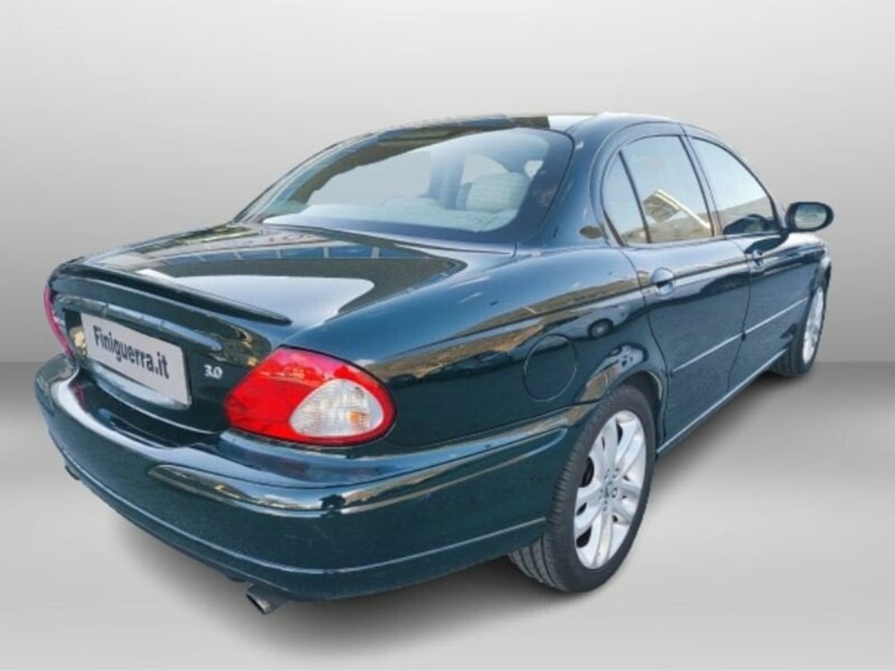 Jaguar X-Type usata a Sondrio (6)