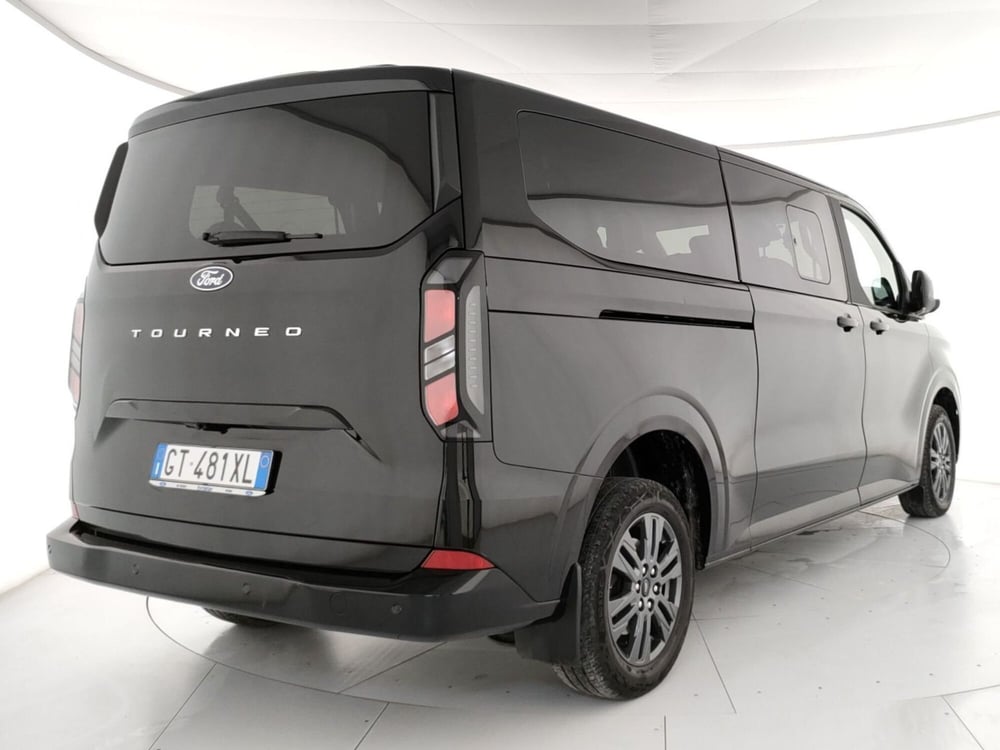 Ford Tourneo Custom usata a Roma (2)