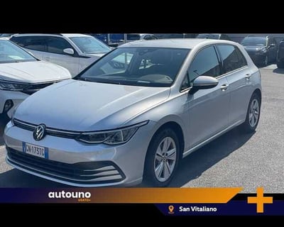 Volkswagen Golf 2.0 tdi Life 115cv del 2023 usata a Casoria