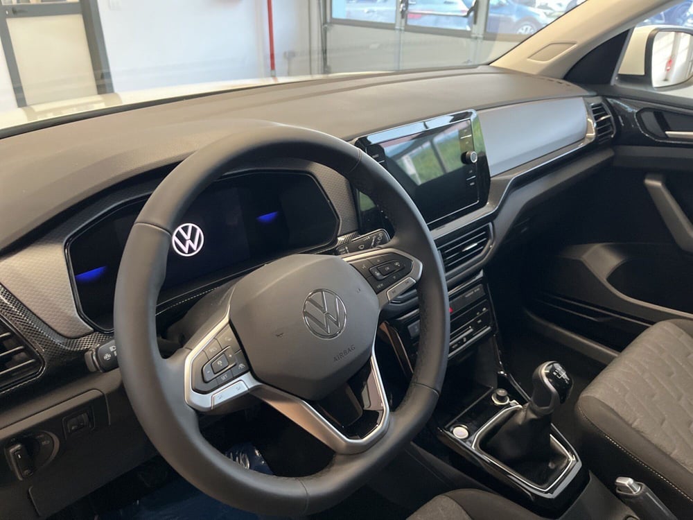 Volkswagen T-Cross nuova a Salerno (9)