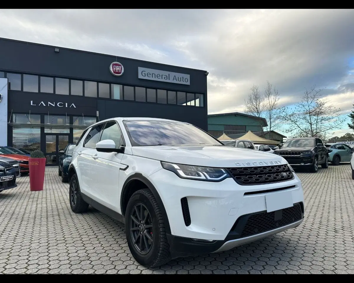 Land Rover Discovery Sport usata a Lucca