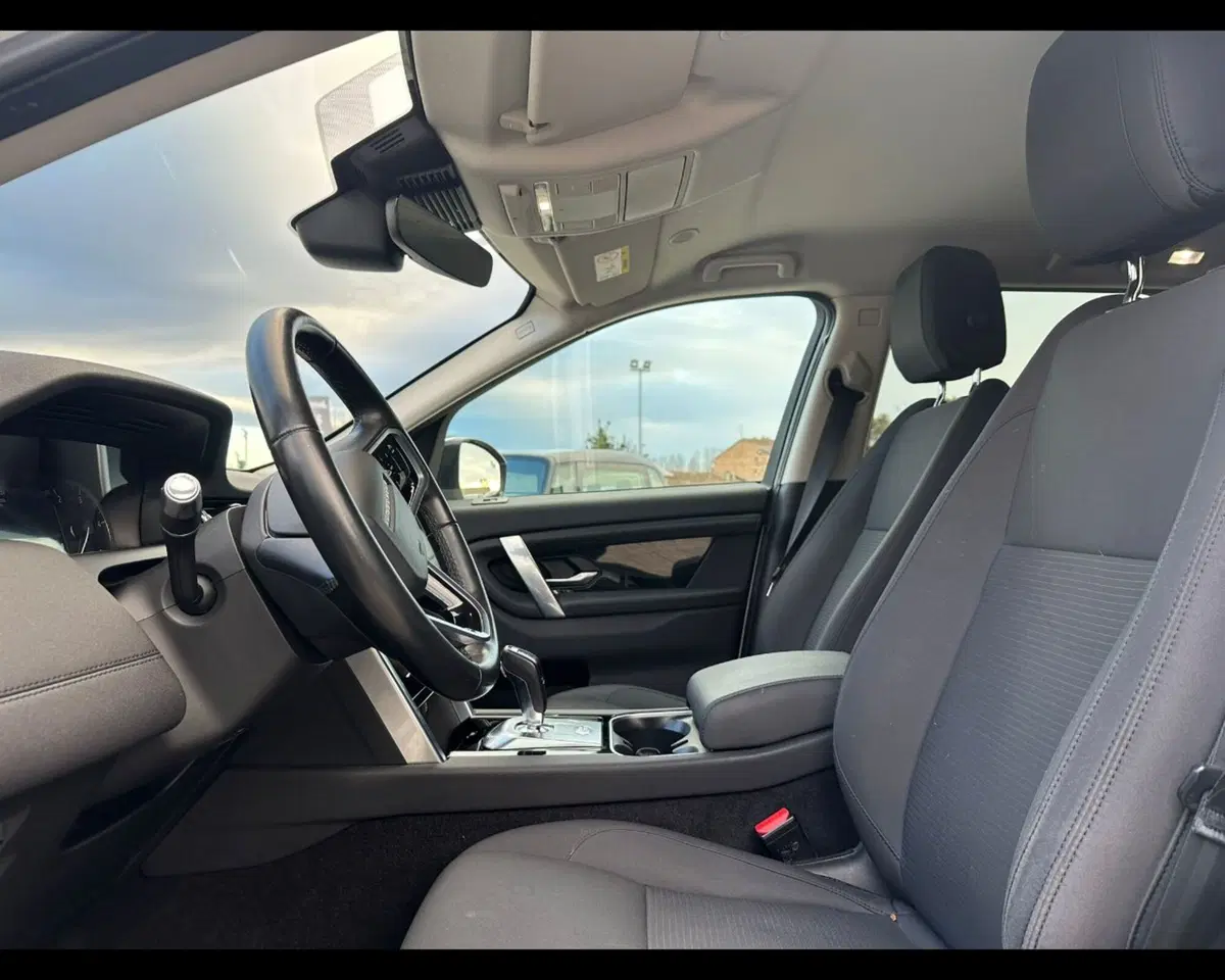 Land Rover Discovery Sport usata a Lucca (10)