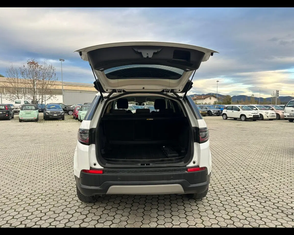 Land Rover Discovery Sport usata a Lucca (7)