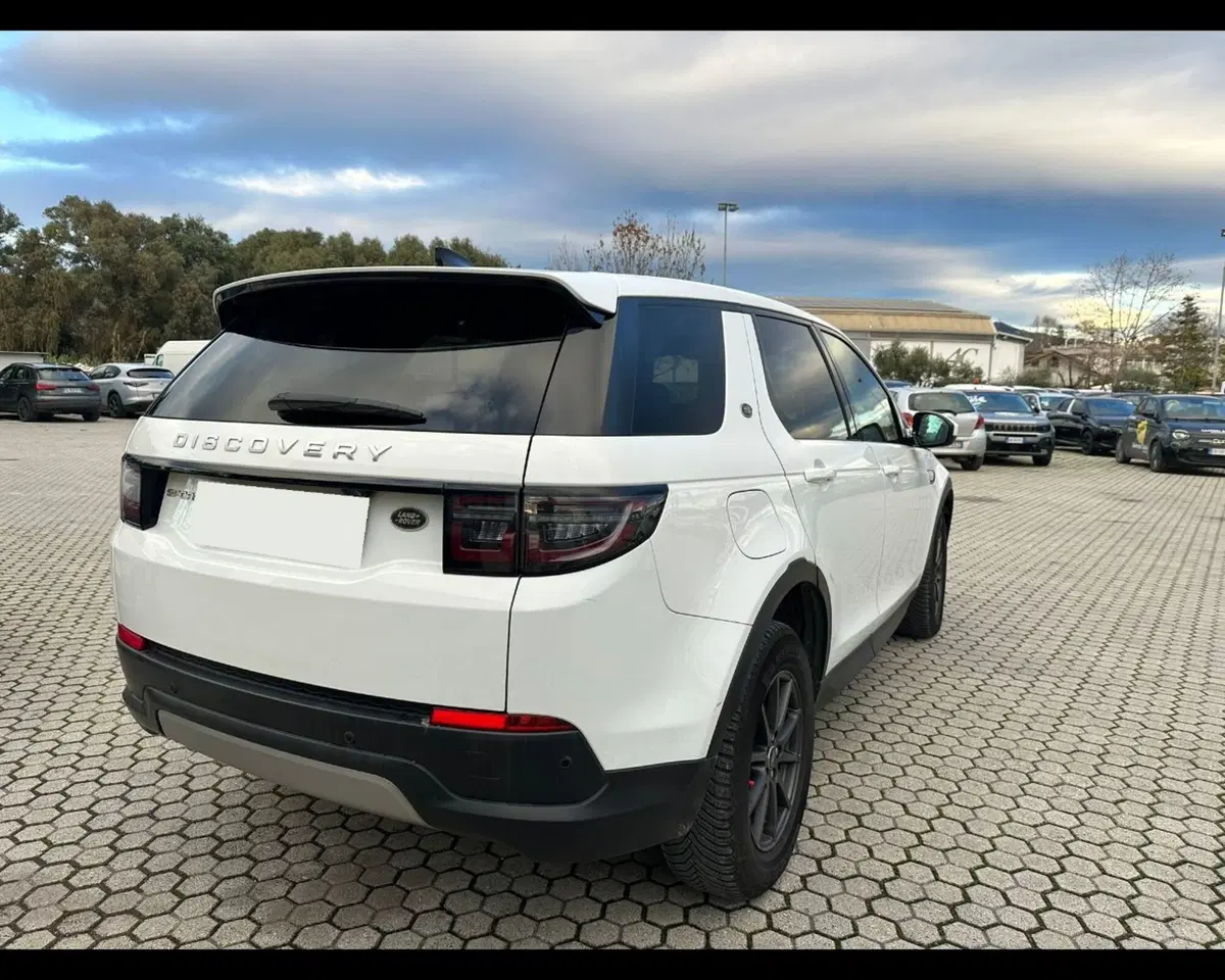 Land Rover Discovery Sport usata a Lucca (8)