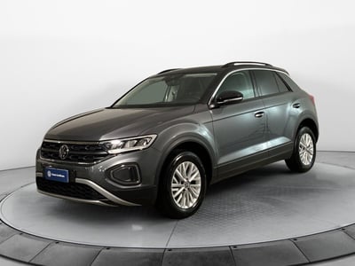 Volkswagen T-Roc 2.0 tdi Life 115cv del 2022 usata a Carnago