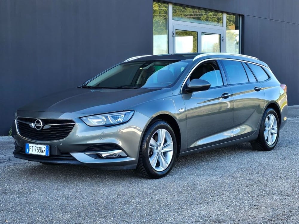 Opel Insignia Station Wagon usata a Foggia