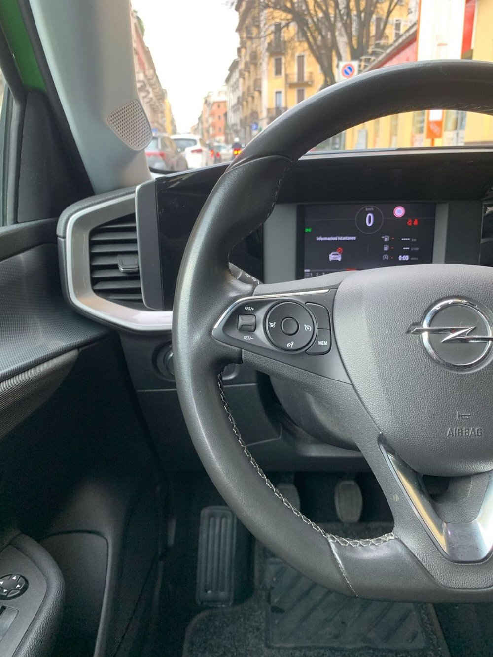 Opel Mokka usata a Milano (13)