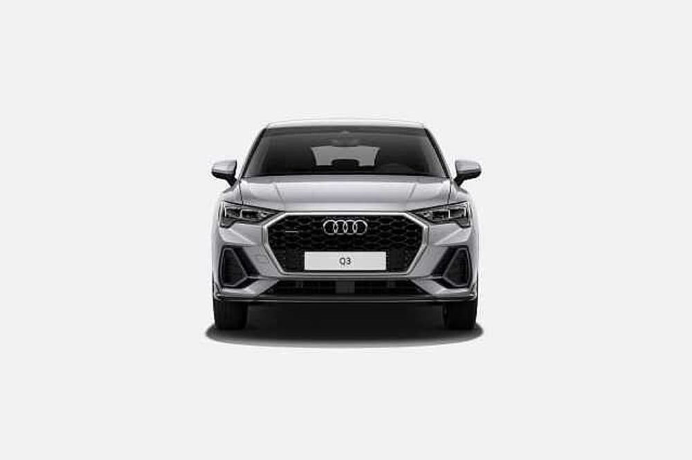 Audi Q3 Sportback nuova a Chieti (5)