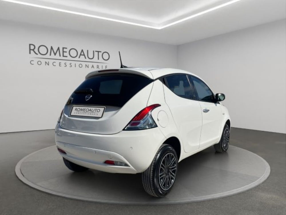 Lancia Ypsilon usata a Perugia (6)