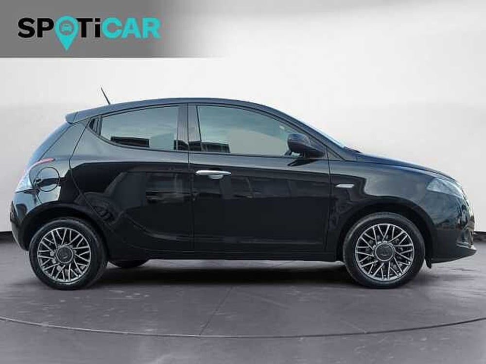 Lancia Ypsilon usata a Treviso (4)