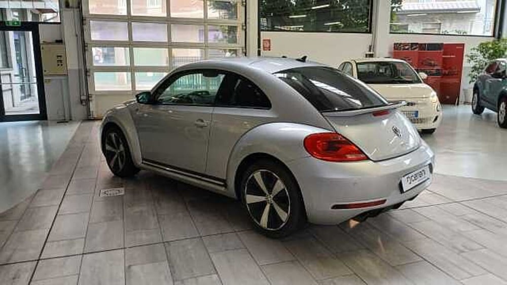 Volkswagen New Beetle usata a Milano (3)