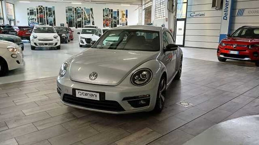 Volkswagen New Beetle usata a Milano (6)