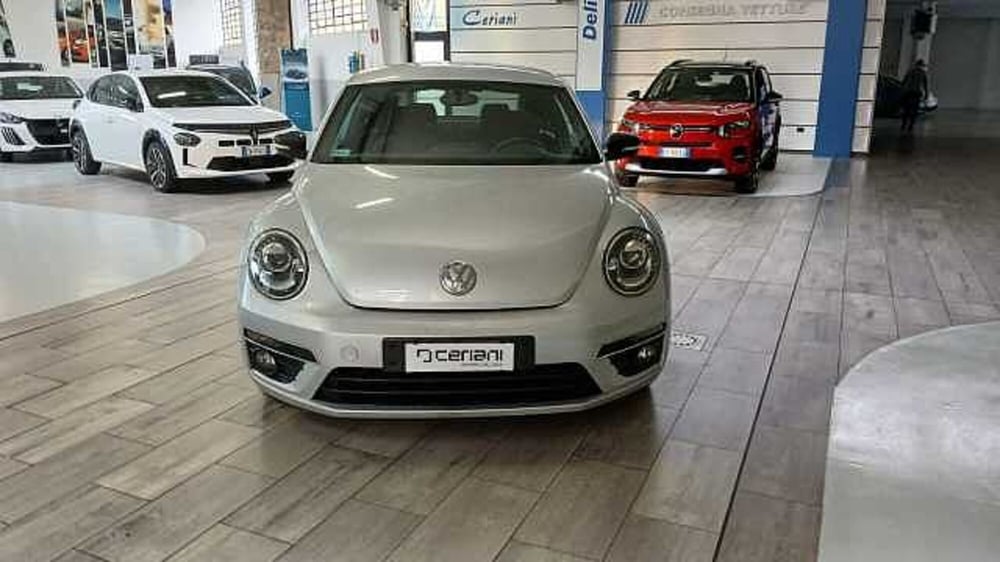 Volkswagen New Beetle usata a Milano (9)