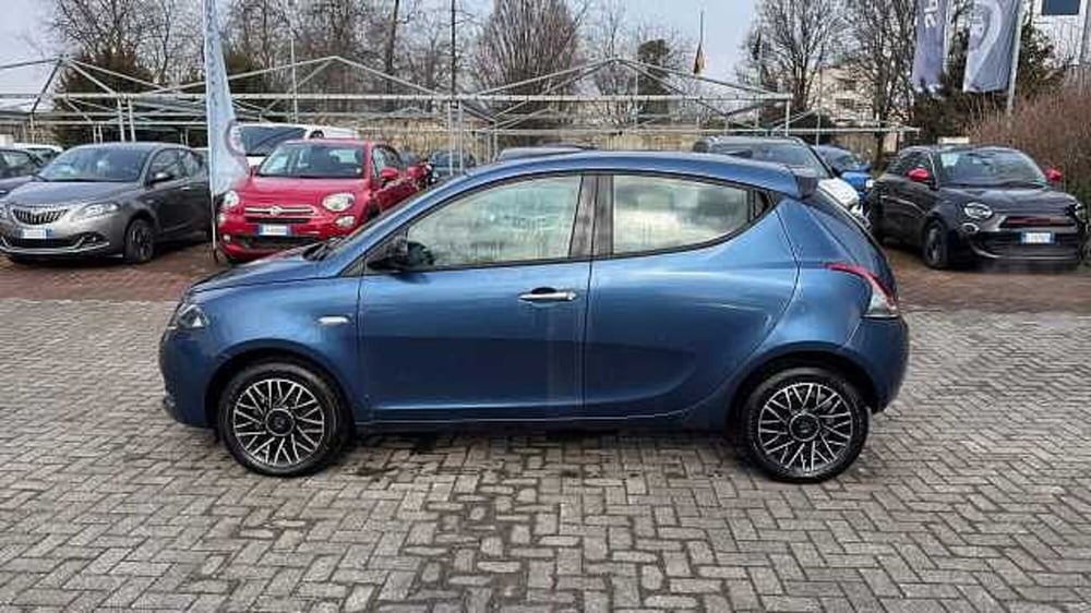 Lancia Ypsilon usata a Milano (2)