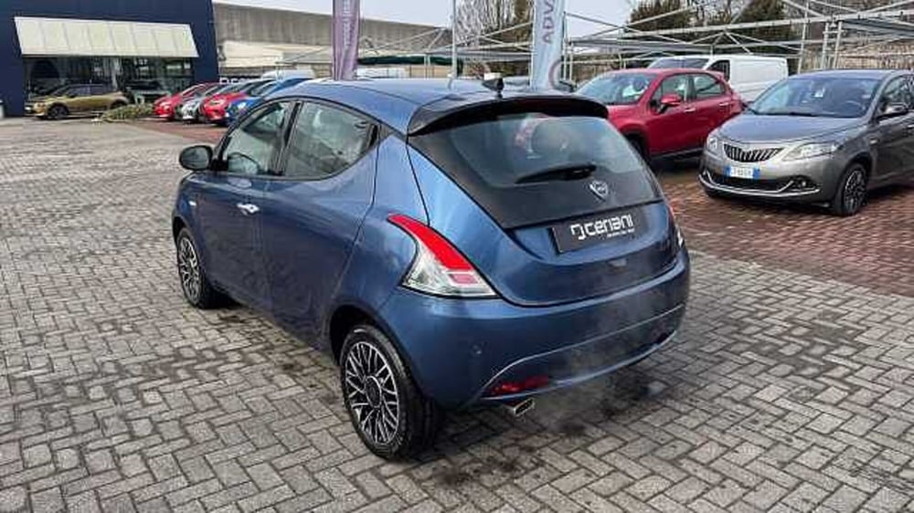 Lancia Ypsilon usata a Milano (3)