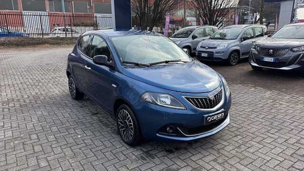 Lancia Ypsilon usata a Milano (6)