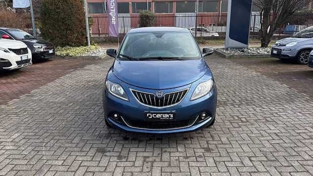 Lancia Ypsilon usata a Milano (7)