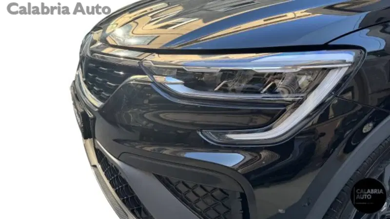 Renault Arkana usata a Reggio Calabria (17)