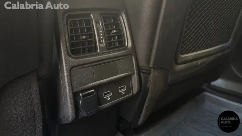 Renault Arkana usata a Reggio Calabria (14)
