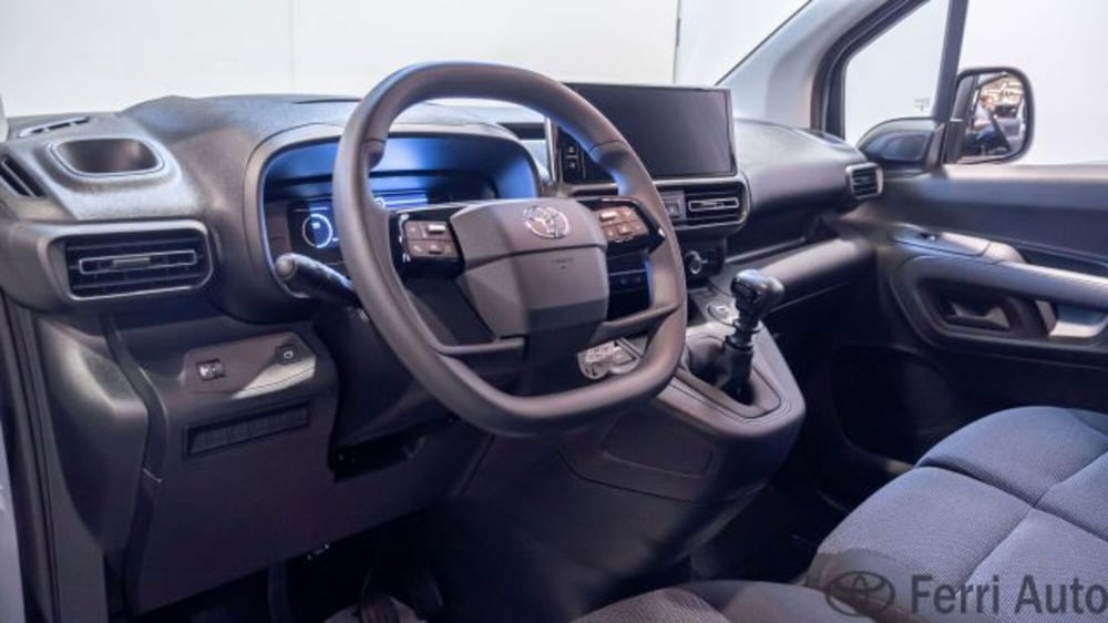 Toyota Proace City nuova a Padova (4)