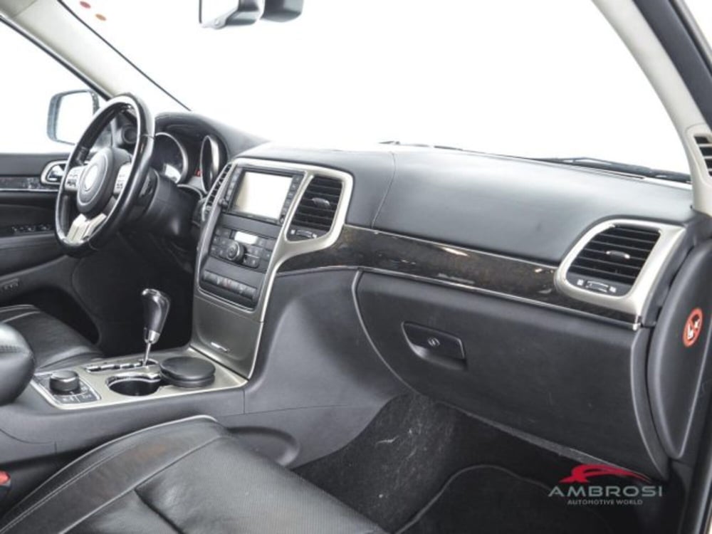 Jeep Grand Cherokee usata a Perugia (12)