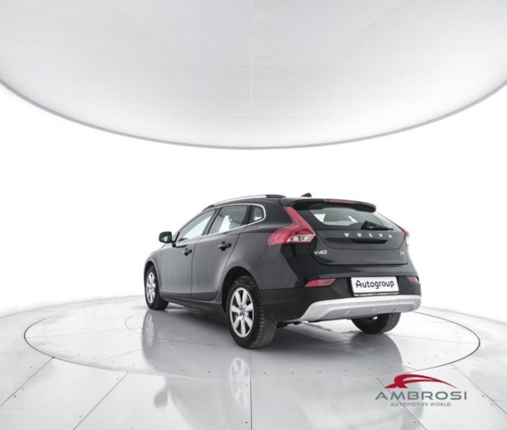 Volvo V40 Cross Country usata a Perugia (4)