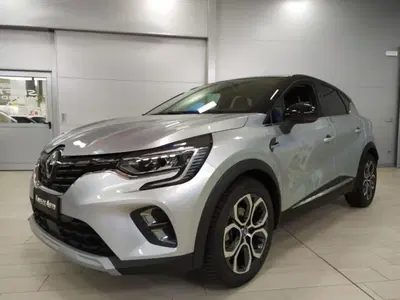 Renault Captur Full Hybrid E-Tech 145 CV Intens del 2021 usata a Muggia