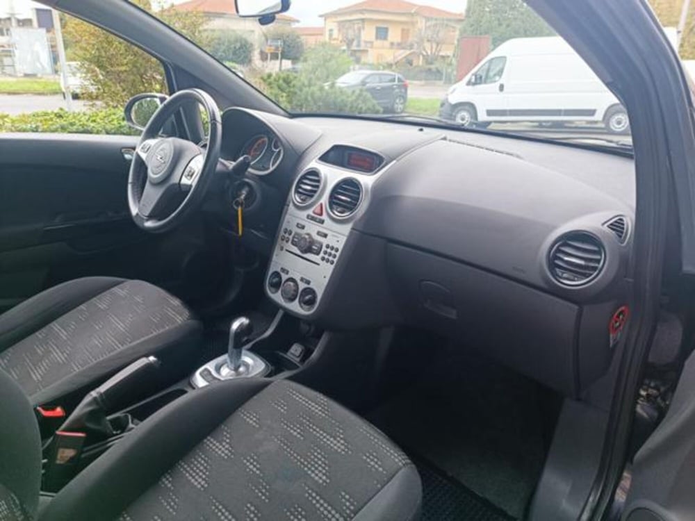 Opel Corsa usata a Pisa (13)