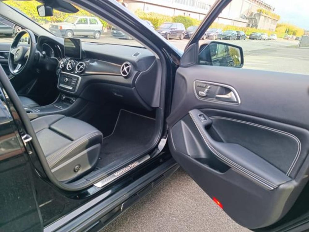 Mercedes-Benz GLA SUV usata a Pisa (14)