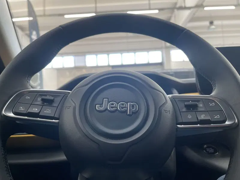 Jeep Avenger nuova a Monza e Brianza (2)