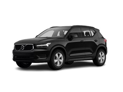 Volvo XC40 T2 Momentum Core  del 2022 usata a Bari