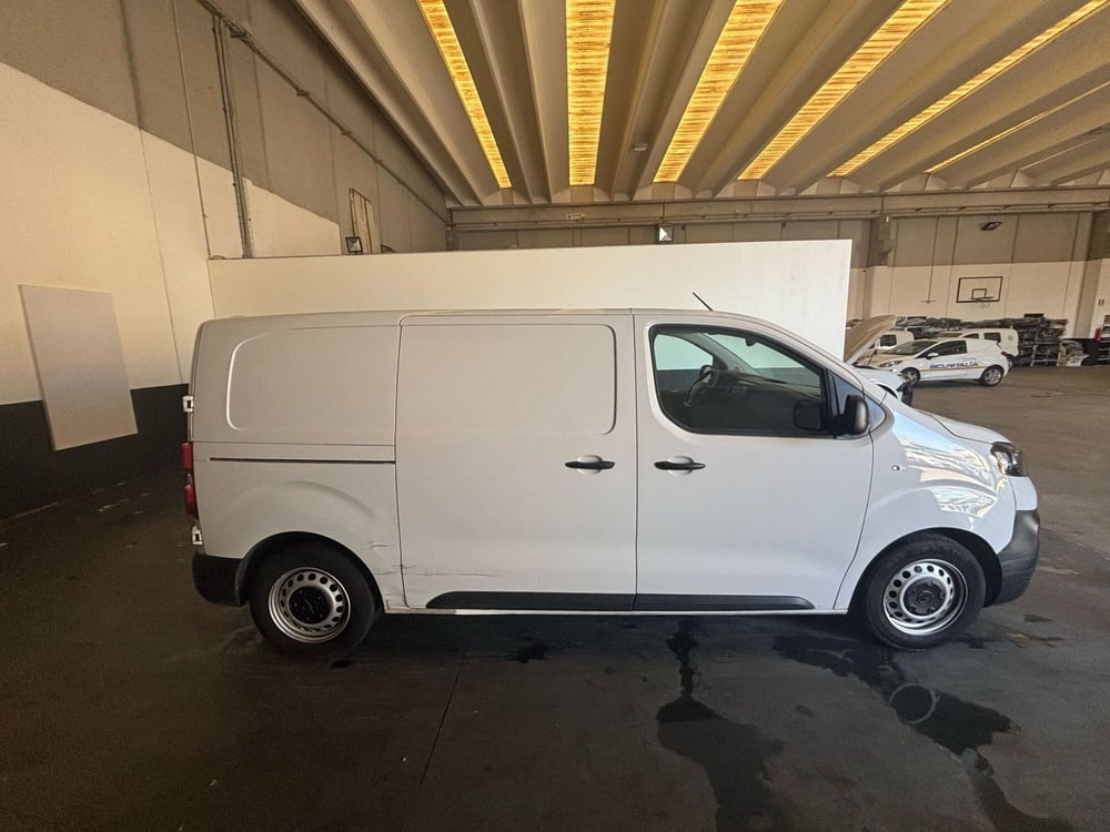 Opel Vivaro Furgone usata a Milano (5)