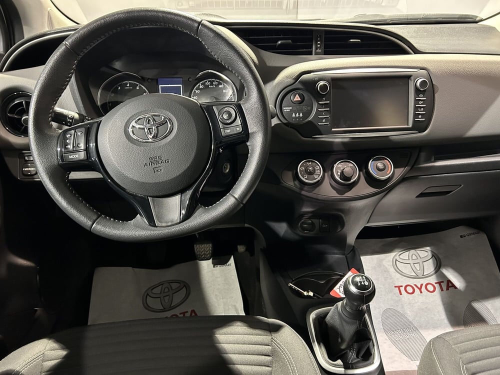 Toyota Yaris usata a Milano (8)